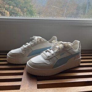 Women’s Puma Sneakers, size 8.5, white/light blue